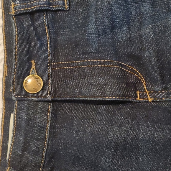 NWOT KUT from the Kloth Gidget Fray Jean Shorts Size 4 - Picture 2 of 5